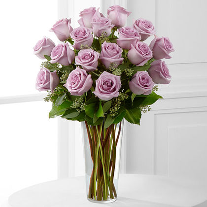 Deluxe-18 Lavender Premium Roses Design Vase